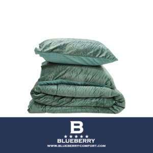 لحاف VELVET X STRIPES – فخامة القطيفة ولمسة عصرية