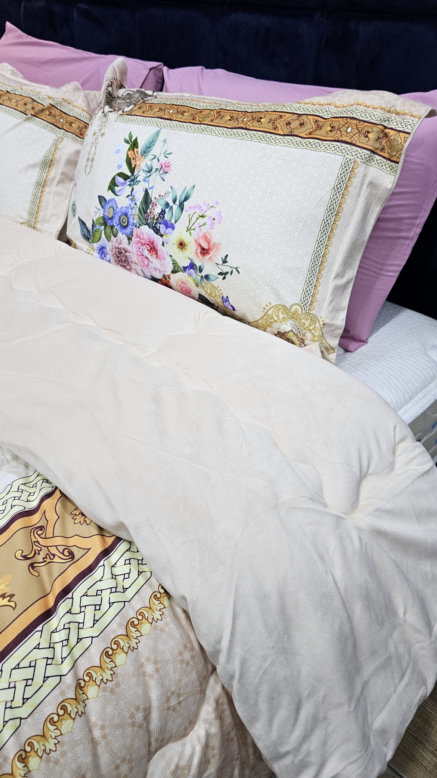 لحاف Digital Velvet Duvet - الصورة 2