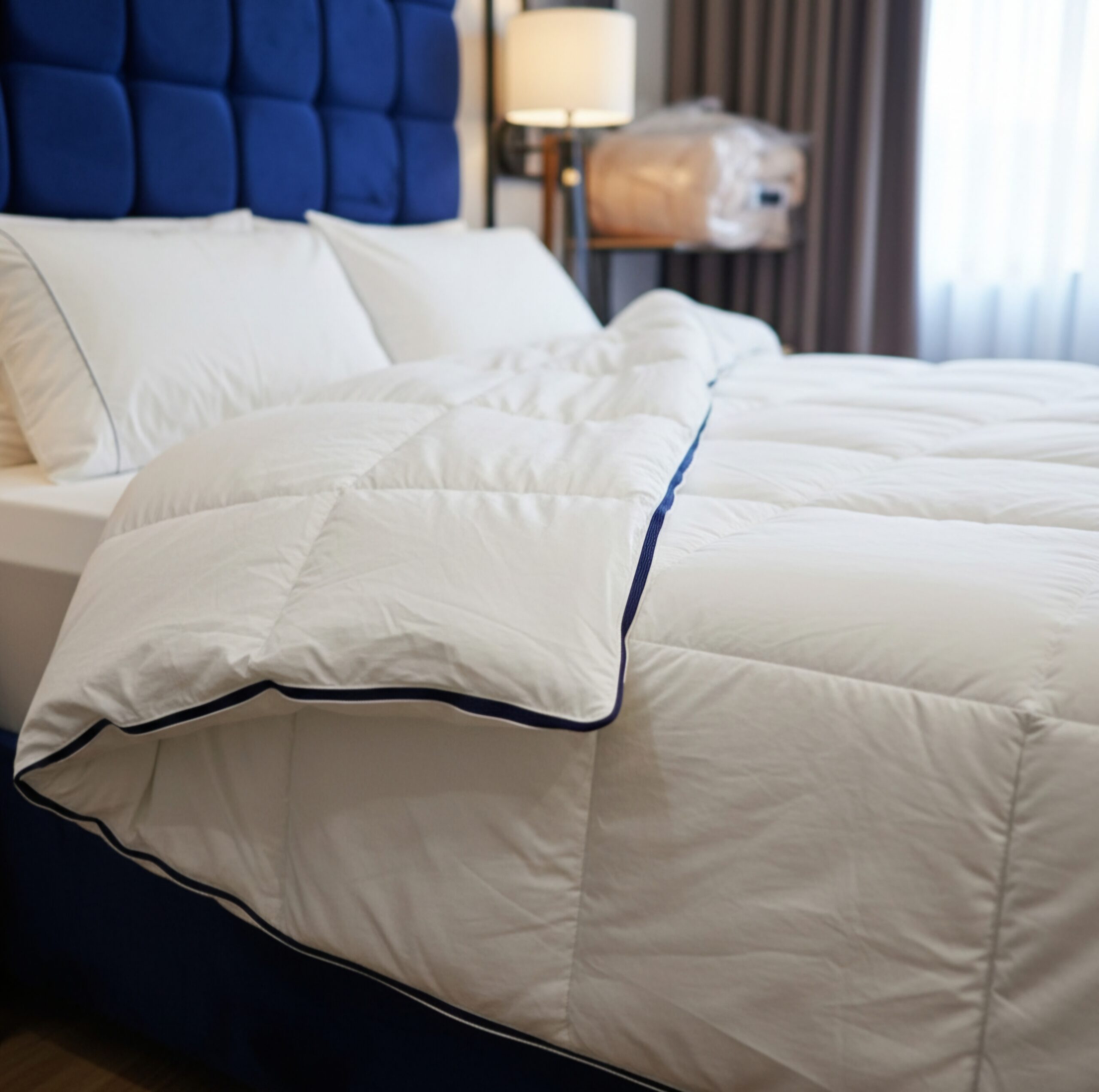 لحاف الفندقي المايكرو فايبر بديل ريش النعام فور سيزون بلو بيري كمفورت